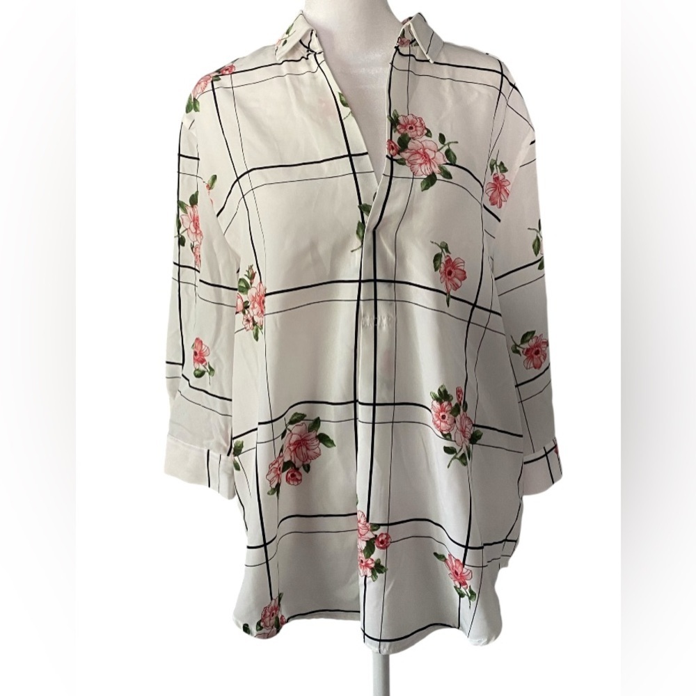 Sweet Rain floral women’s button down shirt size S